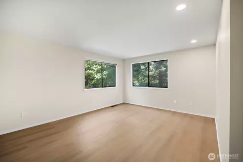 Bedroom - 21911 4th Ave SE, Bothell, WA 98021 photo 1 of 2