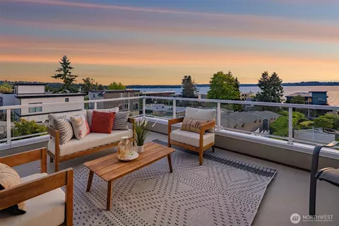 6424 Lake Washington Blvd NE #34, Kirkland, WA 98033