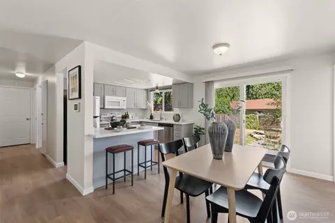 Dining - 19229 3rd Dr SE, Bothell, WA 98012 photo 2 of 3