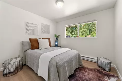 Bedroom - 19229 3rd Dr SE, Bothell, WA 98012 photo 3 of 4