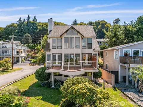 415 S 287th St, Des Moines, WA 98198