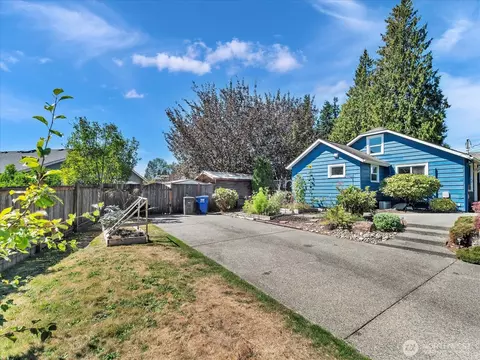 Exterior - 232 Dorn Ave, Everett, WA 98208 photo 9 of 11