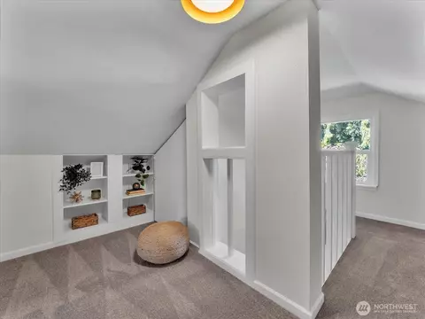 Entry Way - 232 Dorn Ave, Everett, WA 98208 photo 1 of 1