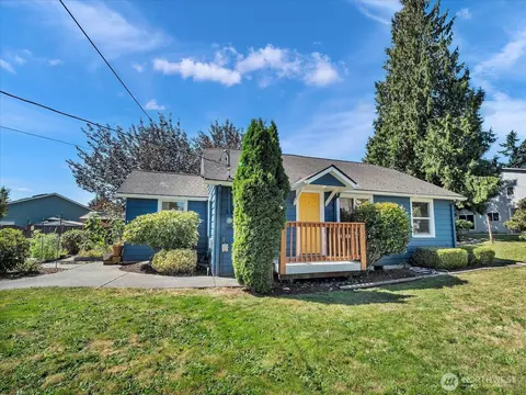 Exterior - 232 Dorn Ave, Everett, WA 98208 photo 8 of 11