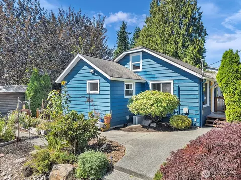 Exterior - 232 Dorn Ave, Everett, WA 98208 photo 10 of 11