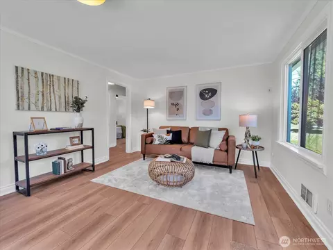 Living - 232 Dorn Ave, Everett, WA 98208 photo 2 of 5