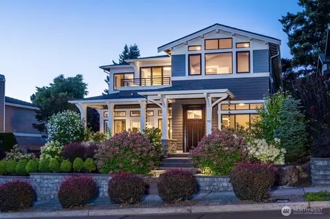 116 12th Ave, Kirkland, WA 98033