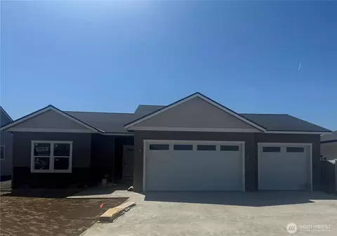 2444 Noah St SE, East Wenatchee, WA 98802