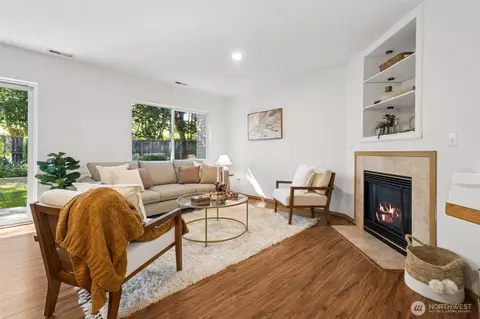 2535 S 288th St #2, Federal Way, WA 98003