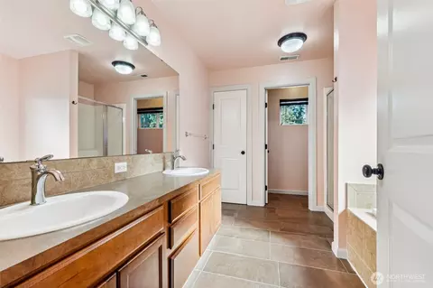 Bath - 502 182nd St E, Spanaway, WA 98387 photo 2 of 5