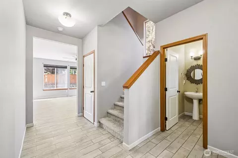 Entry Way - 502 182nd St E, Spanaway, WA 98387 photo 2 of 3