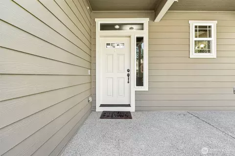 Entry Way - 502 182nd St E, Spanaway, WA 98387 photo 1 of 3