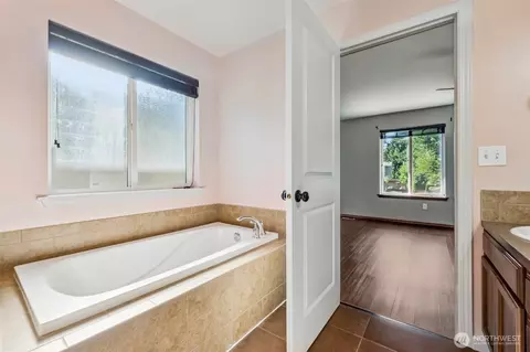 Bath - 502 182nd St E, Spanaway, WA 98387 photo 4 of 5