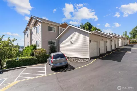 8808 Redmond Woodinville Rd NE #C202, Redmond, WA 98052