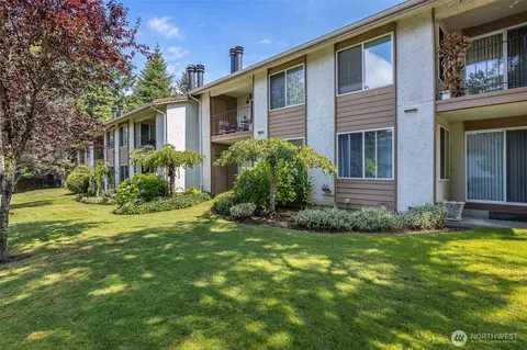 12818 SE 41st Ln #B103, Bellevue, WA 98006