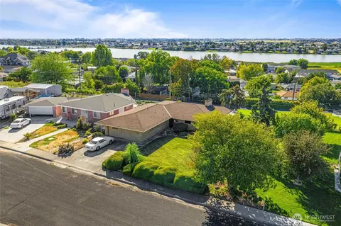 1122 Skyline Dr, Moses Lake, WA 98837
