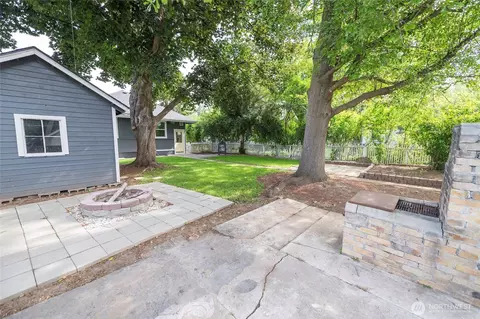 Exterior - 552 E Chestnut St, Walla Walla, WA 99362 photo 6 of 6