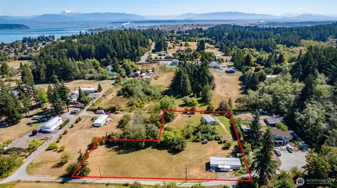 5824 Haddon Ln, Anacortes, WA 98221