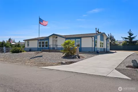 31 Chiesa Pl, Sequim, WA 98382
