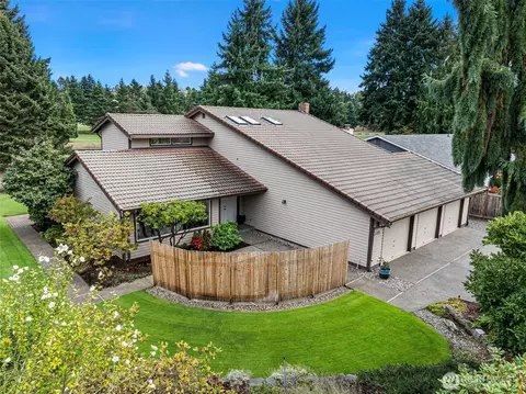 3409 Saint Andrews Ct NE, Tacoma, WA 98422