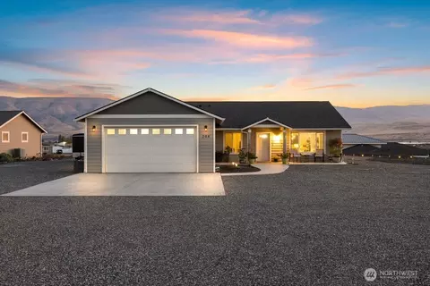 208 SW Moon River Vw, Mattawa, WA 99349
