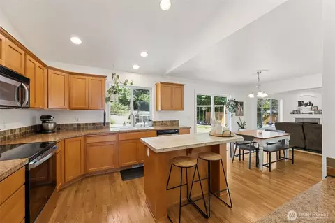 Kitchen - 19111 205th St E, Orting, WA 98360 photo 1 of 2