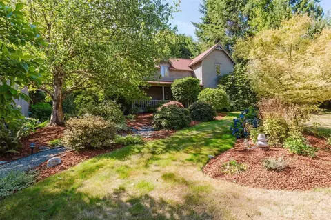 6033 NE Gunderson Rd, Poulsbo, WA 98370