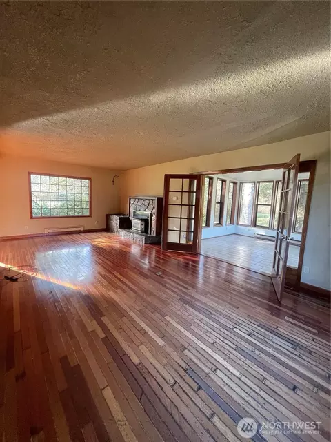 Living - 16 Urych Rd, Raymond, WA 98577 photo 1 of 6