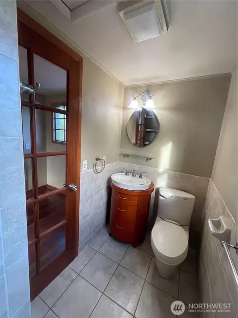Bath - 16 Urych Rd, Raymond, WA 98577 photo 4 of 5