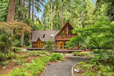 14701 Sunrise Dr NE, Bainbridge Island, WA 98110