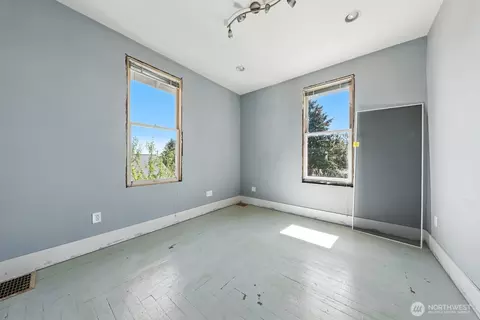 Bedroom - 136 N 77th St, Seattle, WA 98103 photo 2 of 5