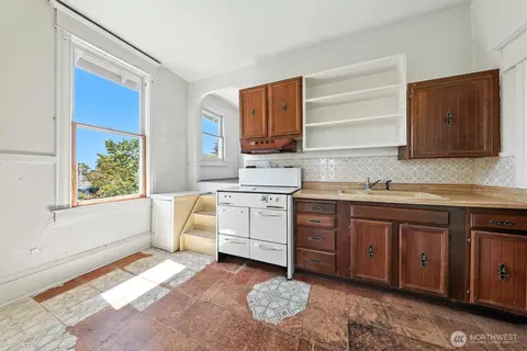 Kitchen - 136 N 77th St, Seattle, WA 98103 photo 4 of 4