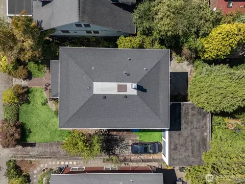 View/Area - 136 N 77th St, Seattle, WA 98103 photo 1 of 5