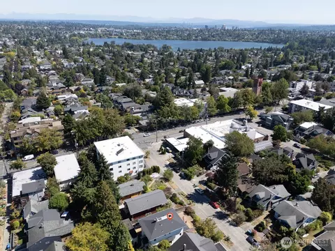 View/Area - 136 N 77th St, Seattle, WA 98103 photo 5 of 5