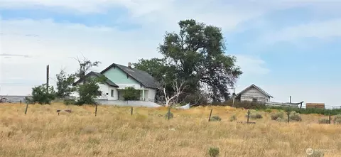 15841 Us 2, Waterville, WA 98858