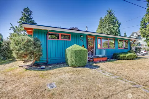 737 Jackson St, Port Townsend, WA 98368