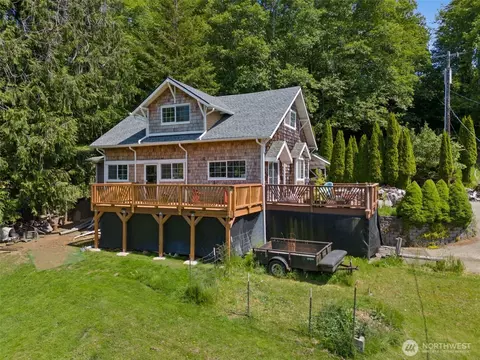 719 Main St, Raymond, WA 98577