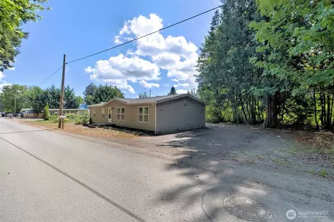 1347 W Franklin St, Shelton, WA 98584
