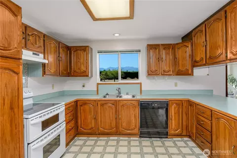 371 Williamson Rd, Sequim, WA 98382 photo 8