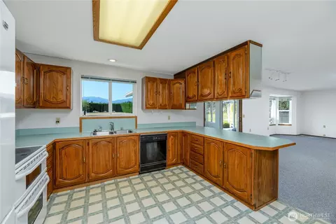 371 Williamson Rd, Sequim, WA 98382 photo 9
