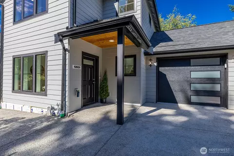 12031 40th Ave NE #B, Seattle, WA 98125
