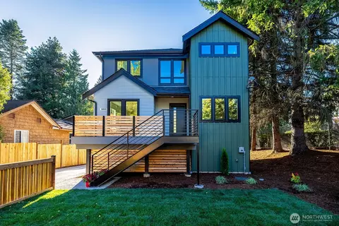 12033 40th Ave NE #A, Seattle, WA 98125