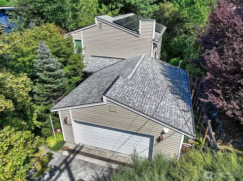 18008 25th Ave NE, Lake Forest Park, WA 98155