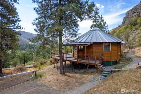 599 W Chewuch Rd, Winthrop, WA 98862