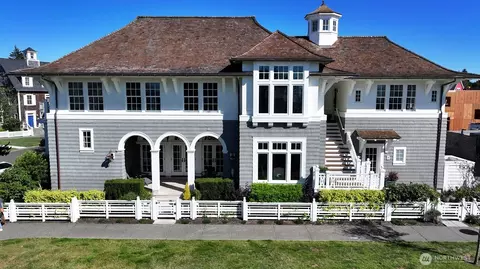 7 E Myrtle Ln, Pacific Beach, WA 98571