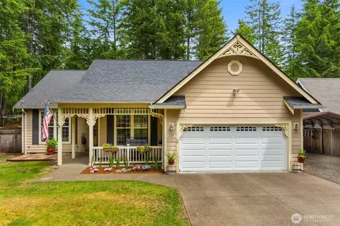231 N Mountain View Dr, Hoodsport, WA 98548