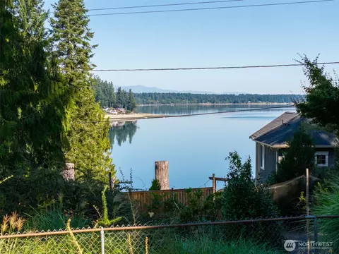 3411 Sunset Beach Dr NW, Olympia, WA 98502
