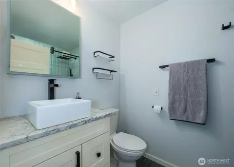 Bath - 1301 S 3rd Ave #LWR-1A, Sequim, WA 98382 photo 1 of 3