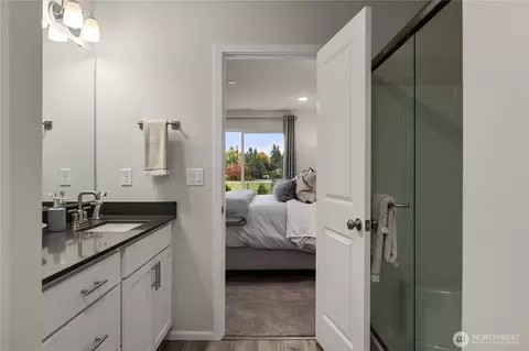 Bath - 280 Wind River Dr, Chehalis, WA 98532 photo 1 of 2