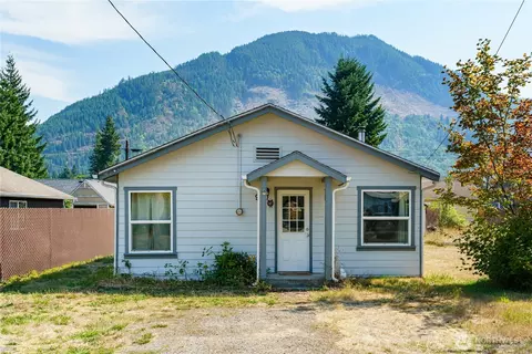 910 Sauk Ave, Darrington, WA 98241